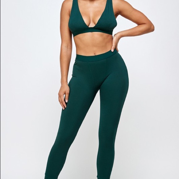 Green Lounge Set - Picture 3 of 4